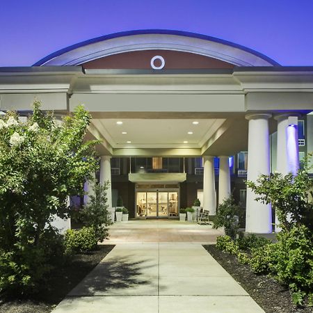 Holiday Inn Express Hotel & Suites Emporia By Ihg Exterior foto