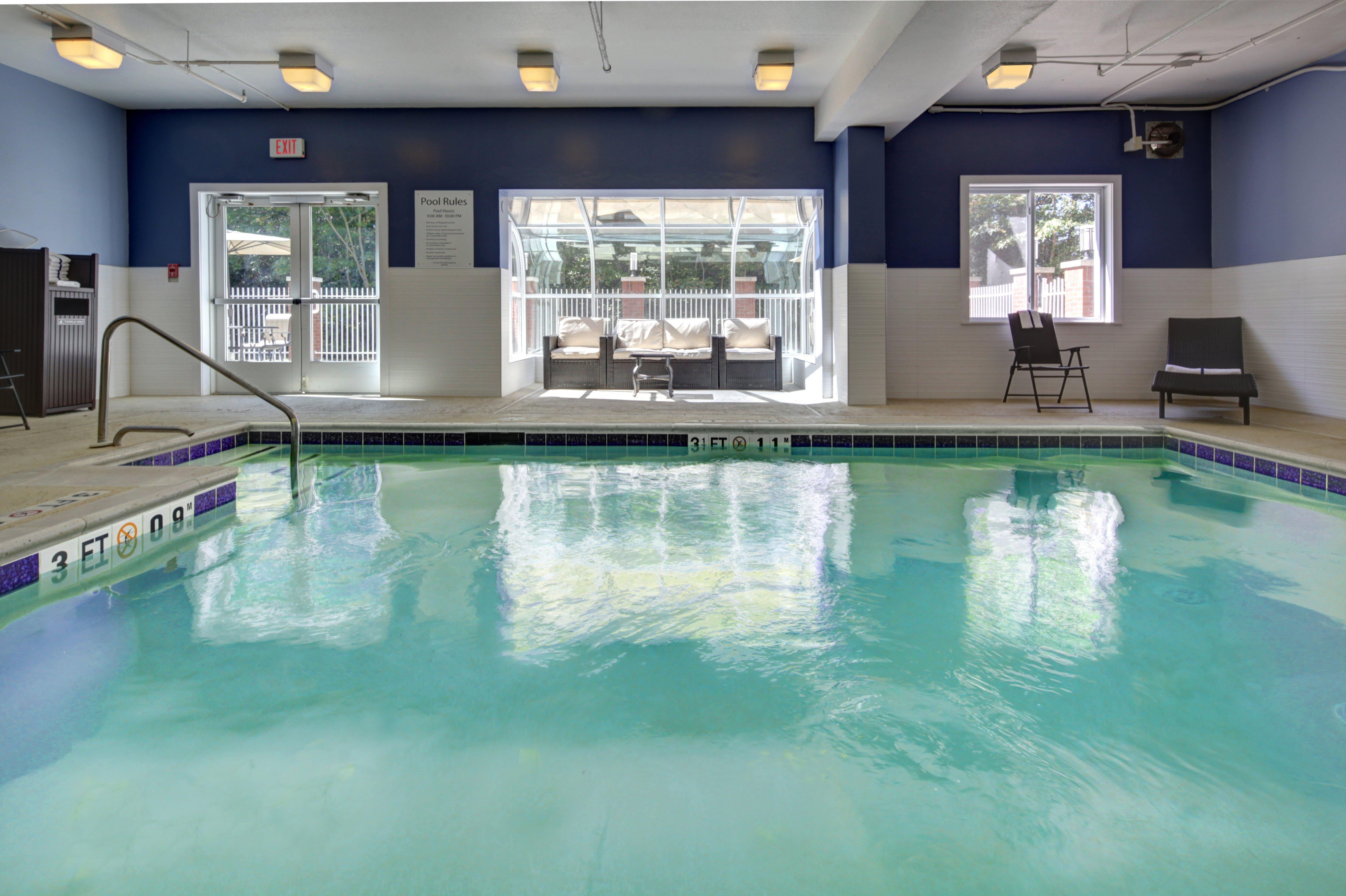 Holiday Inn Express Hotel & Suites Emporia By Ihg Exterior foto